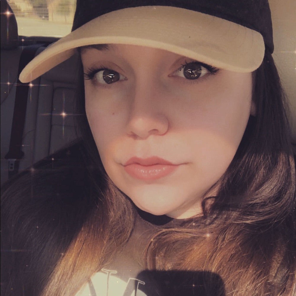 Meet your Posher, Erica